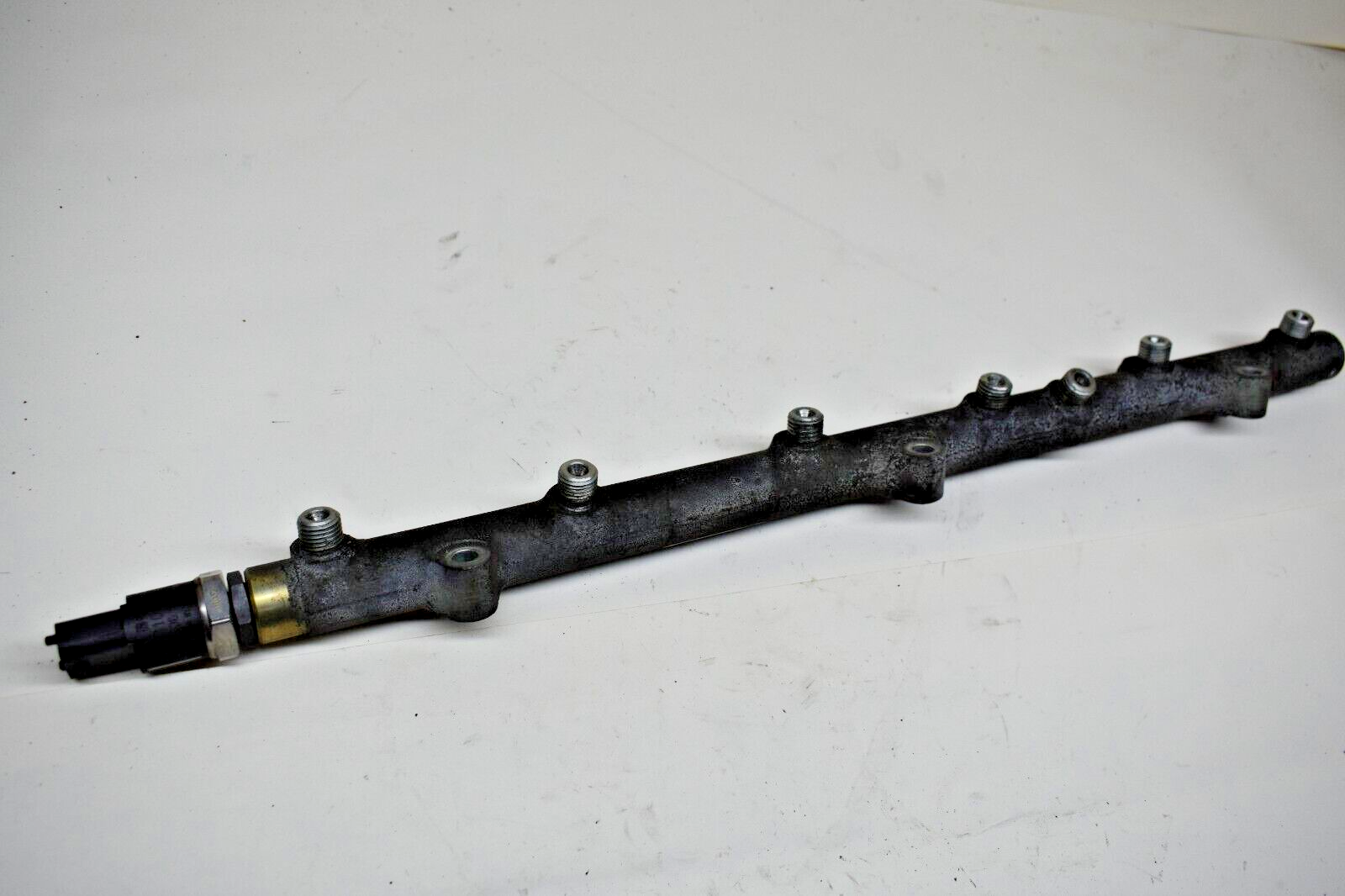 BMW 3 Series E46 Fuel Rail With Sensors 13537805726