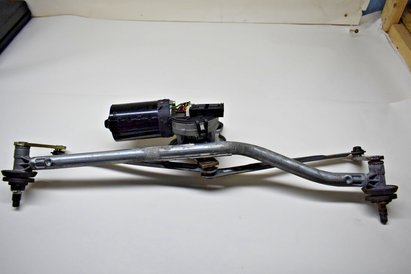 BMW 3 Series E46 Front Wiper Blade Motor 61617071693