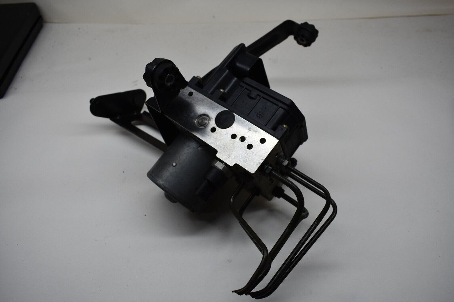 BMW 3 Series E46 ABS Control Pump Module 34511166087