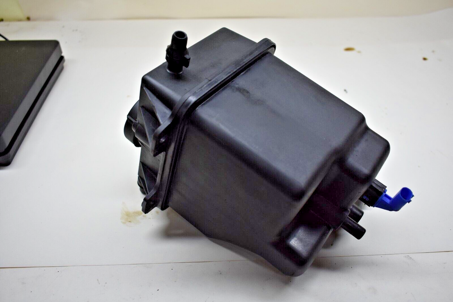 2003 BMW X5 4.4i Coolant reservoir 17107514964