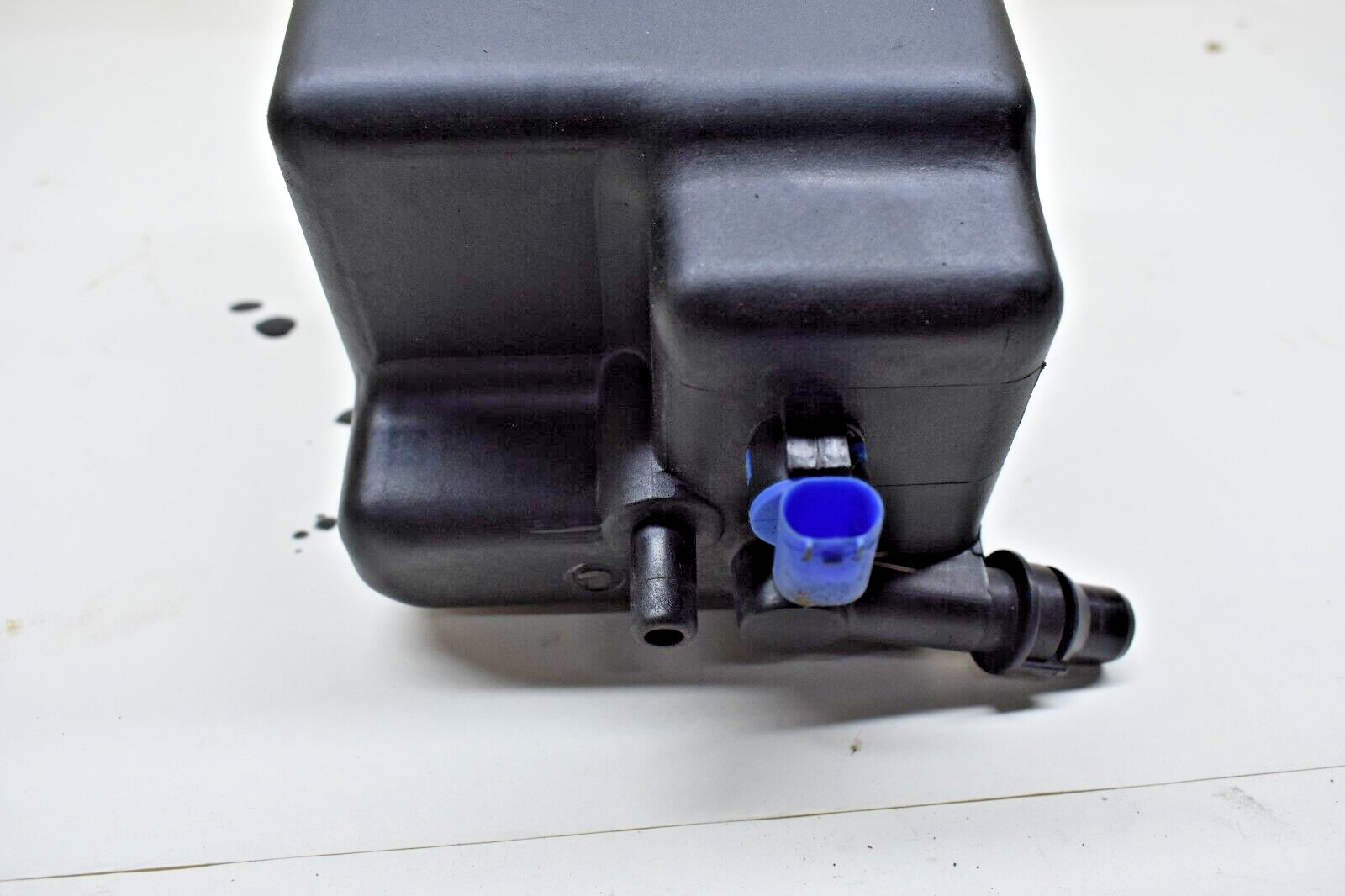 2003 BMW X5 4.4i Coolant reservoir 17107514964